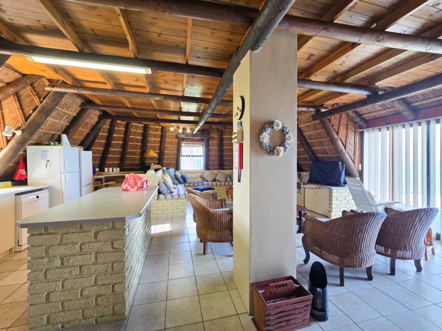 4 Bedroom Property for Sale in Stilbaai Wes Western Cape